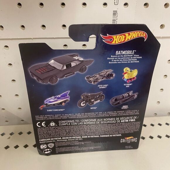 2022 Hot Wheels DC The Batman Movie - Lot of 2 - BATCYCLE & BATMOBILE - Picture 3 of 5